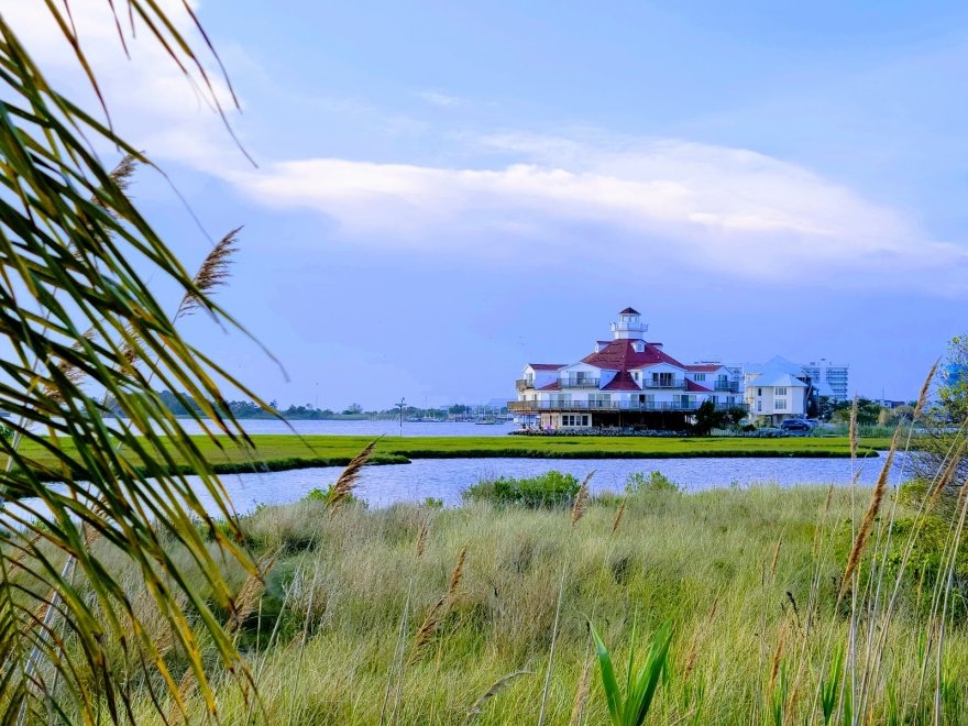 Macky's Bayside Bar & Grill