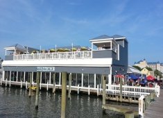 Marina Deck Restaurant