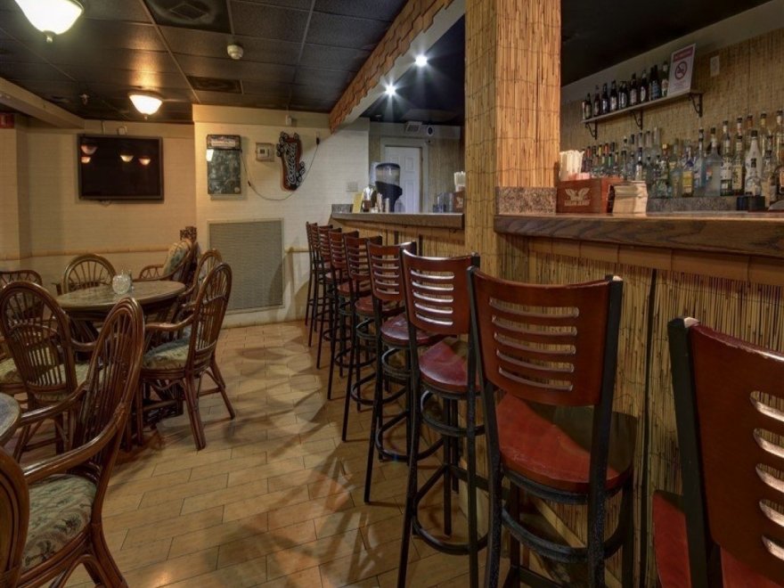 Bamboo Lounge Bamboo Lounge